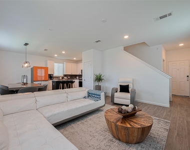 17711 Vernonia Lane - Photo Thumbnail 5