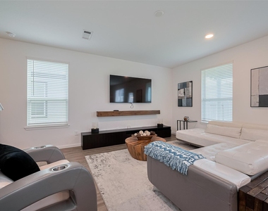 17711 Vernonia Lane - Photo Thumbnail 6