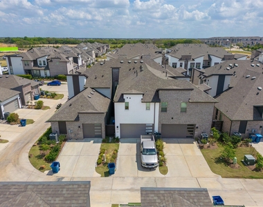 16647 Texas Hill Country Road - Photo Thumbnail 37