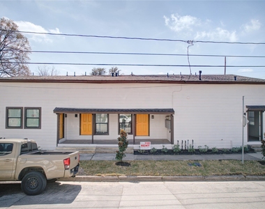 201 Eastwood Unit 5 Street - Photo Thumbnail 3