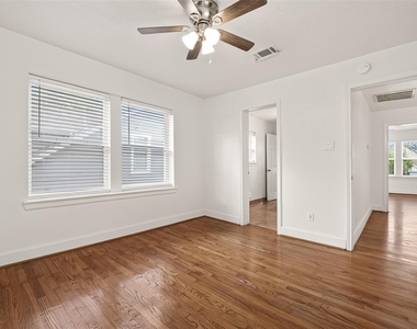 609 Cortlandt Street - Photo Thumbnail 18