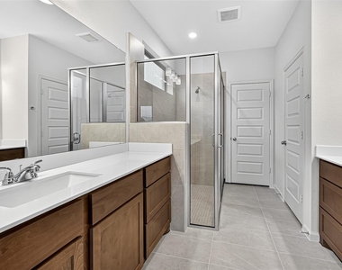 5019 Bowen Prairie Drive - Photo Thumbnail 41
