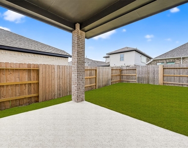 5019 Bowen Prairie Drive - Photo Thumbnail 45