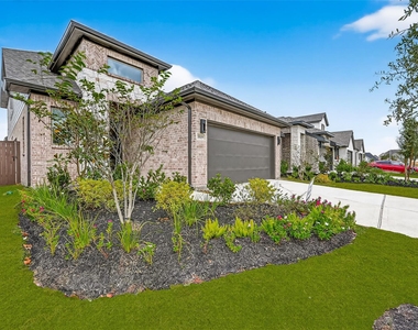 5019 Bowen Prairie Drive - Photo Thumbnail 1