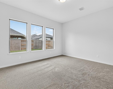 5019 Bowen Prairie Drive - Photo Thumbnail 39