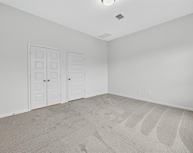 5019 Bowen Prairie Drive - Photo Thumbnail 40