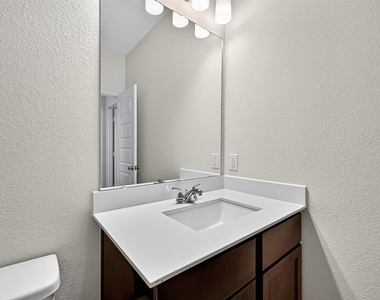 5019 Bowen Prairie Drive - Photo Thumbnail 31