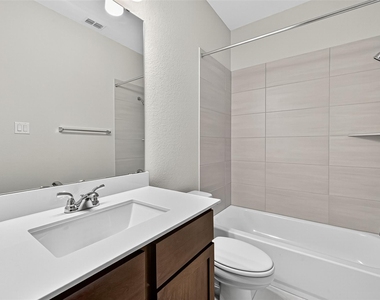 5019 Bowen Prairie Drive - Photo Thumbnail 36