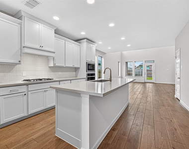 5019 Bowen Prairie Drive - Photo Thumbnail 8