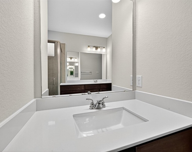 5019 Bowen Prairie Drive - Photo Thumbnail 44