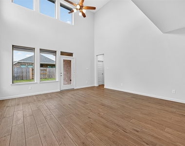 5019 Bowen Prairie Drive - Photo Thumbnail 14