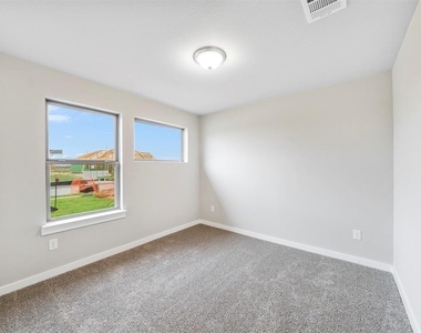 7906 Brumbly Lane - Photo Thumbnail 12