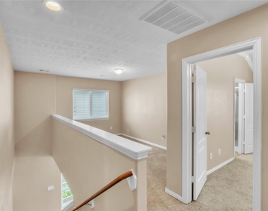 1418 Banbury Court - Photo Thumbnail 13