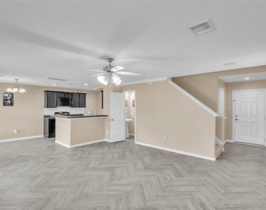 1418 Banbury Court - Photo Thumbnail 8