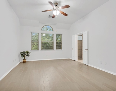 138 Meadow Landing Drive - Photo Thumbnail 18
