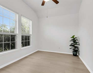 138 Meadow Landing Drive - Photo Thumbnail 6