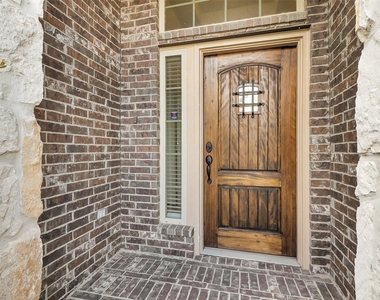 138 Meadow Landing Drive - Photo Thumbnail 2