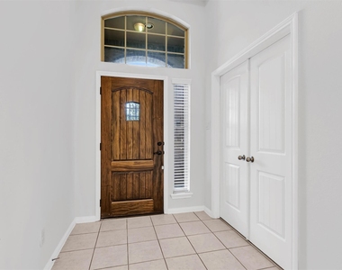138 Meadow Landing Drive - Photo Thumbnail 4