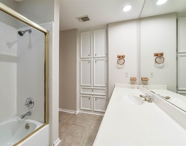 3910 Misty Gardens Court - Photo Thumbnail 41