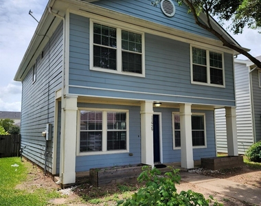 11929 Sanspereil Drive - Photo Thumbnail 1