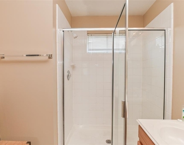 18446 S Wimbledon Drive - Photo Thumbnail 20
