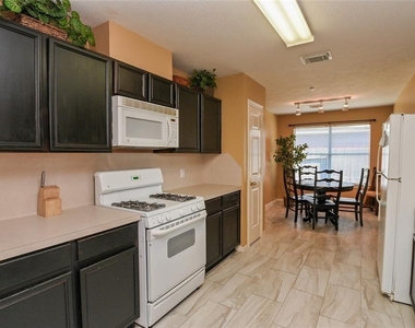 18446 S Wimbledon Drive - Photo Thumbnail 16