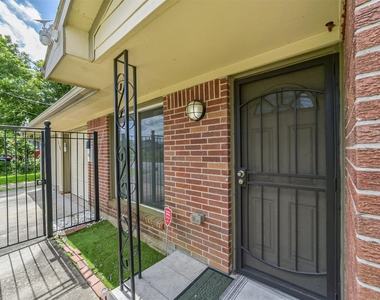 3700 Stassen Street - Photo Thumbnail 2