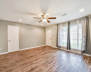 3700 Stassen Street - Photo Thumbnail 5