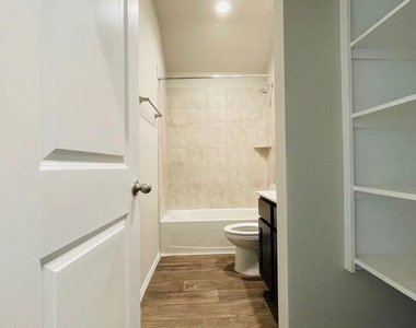 4438 Salerno Gulf Way - Photo Thumbnail 14
