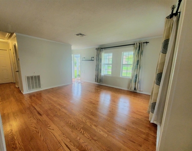 1514 Zora Street - Photo Thumbnail 3