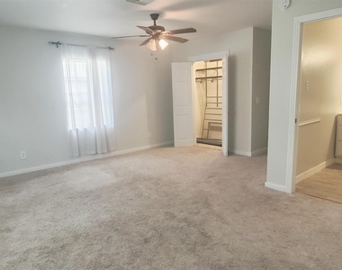 1514 Zora Street - Photo Thumbnail 10
