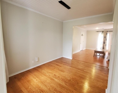 1514 Zora Street - Photo Thumbnail 6