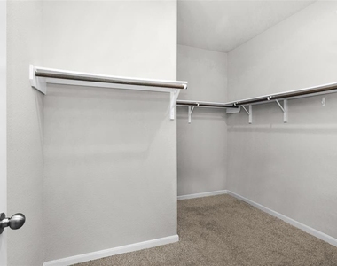 10220 Goose Creek Lane - Photo Thumbnail 8