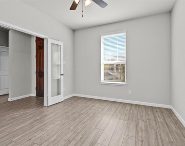 10220 Goose Creek Lane - Photo Thumbnail 21