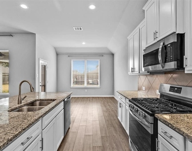 10220 Goose Creek Lane - Photo Thumbnail 10