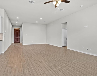 10220 Goose Creek Lane - Photo Thumbnail 15