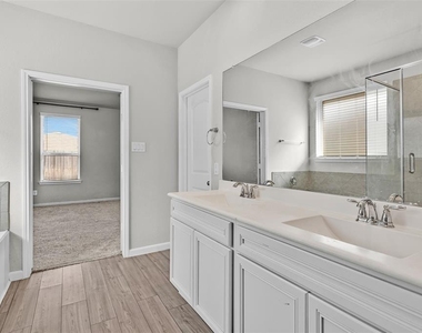 10220 Goose Creek Lane - Photo Thumbnail 31
