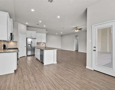 10220 Goose Creek Lane - Photo Thumbnail 12