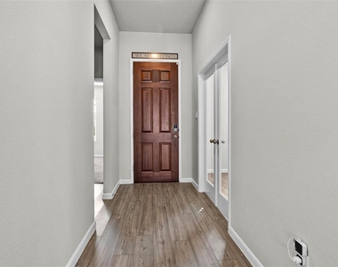 10220 Goose Creek Lane - Photo Thumbnail 20