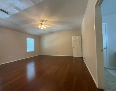 17110 Fairway Glen Court - Photo Thumbnail 15