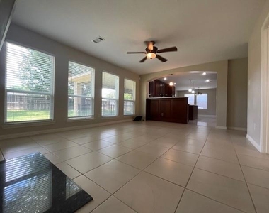 17110 Fairway Glen Court - Photo Thumbnail 5