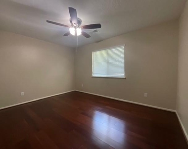 17110 Fairway Glen Court - Photo Thumbnail 19
