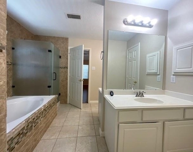 17110 Fairway Glen Court - Photo Thumbnail 17