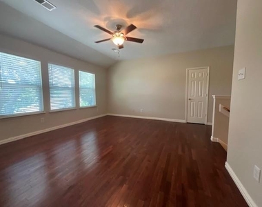17110 Fairway Glen Court - Photo Thumbnail 14