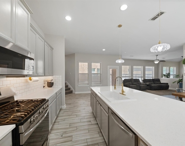 15510 Bosque Valley Court - Photo Thumbnail 4