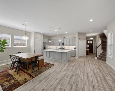 15510 Bosque Valley Court - Photo Thumbnail 5
