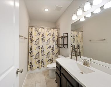15510 Bosque Valley Court - Photo Thumbnail 14