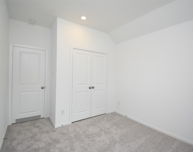 6303 Golden Seaton Drive - Photo Thumbnail 16