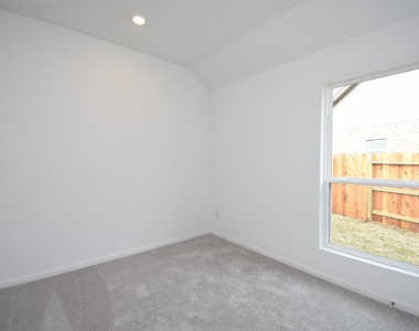 6303 Golden Seaton Drive - Photo Thumbnail 17