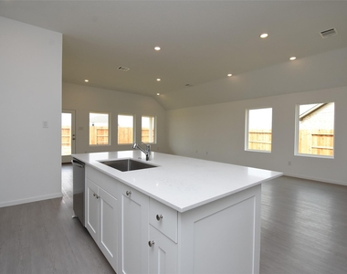 6303 Golden Seaton Drive - Photo Thumbnail 6